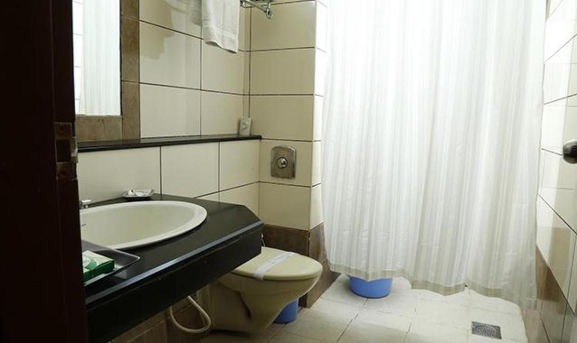 Fabhotel Prime Chennai Deluxe Kültér fotó